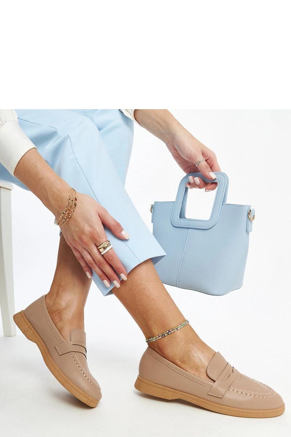 Low Shoes model 206470 Solea 