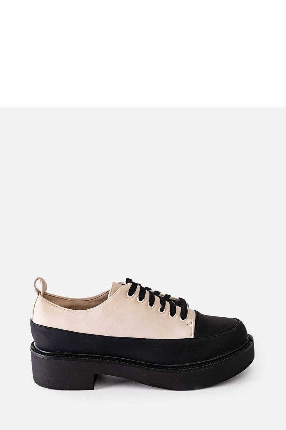  Low Shoes model 207046 Solea 