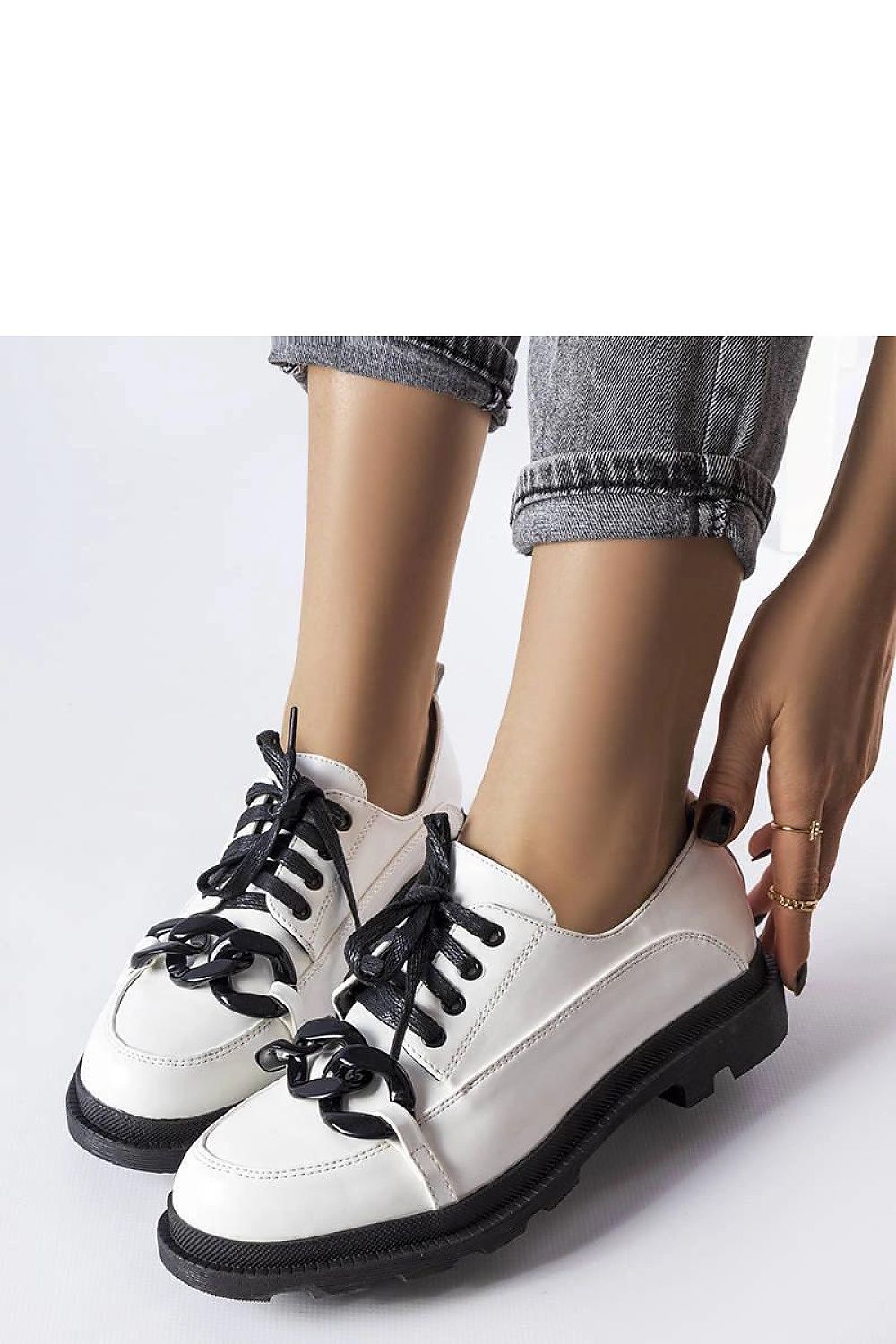  Low Shoes model 207076 Solea 