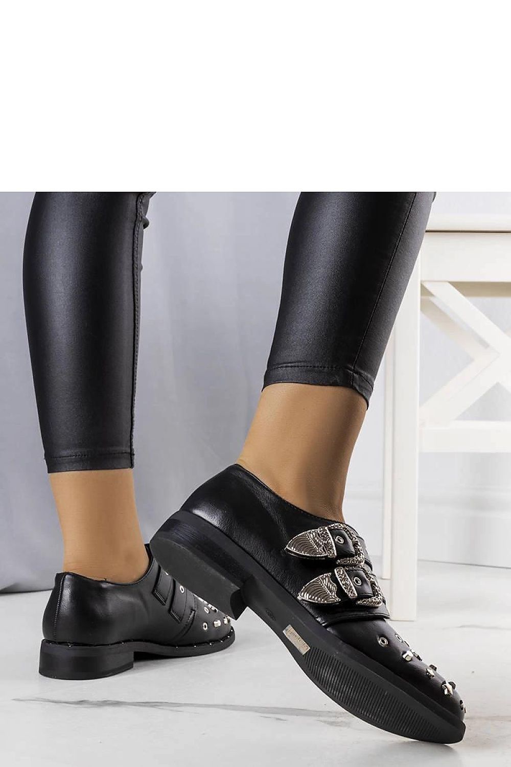  Low Shoes model 207092 Solea 