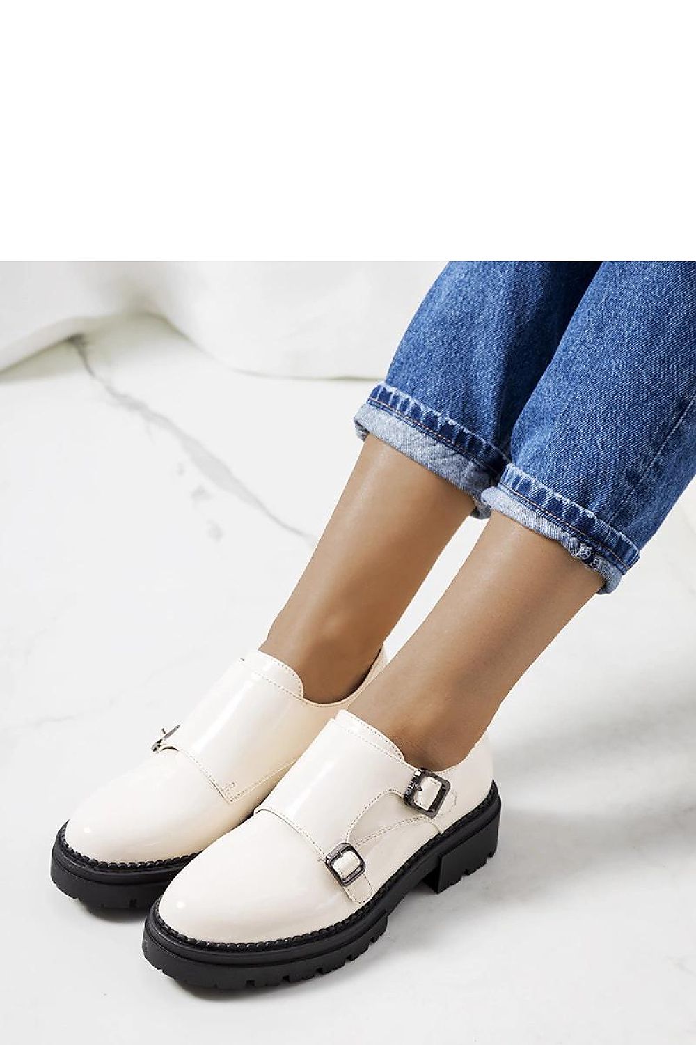  Low Shoes model 207102 Solea 